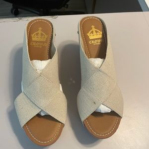 Never worn Crown Vintage wedges. No box. Brand new. Tan. Neutral. 9 1/2